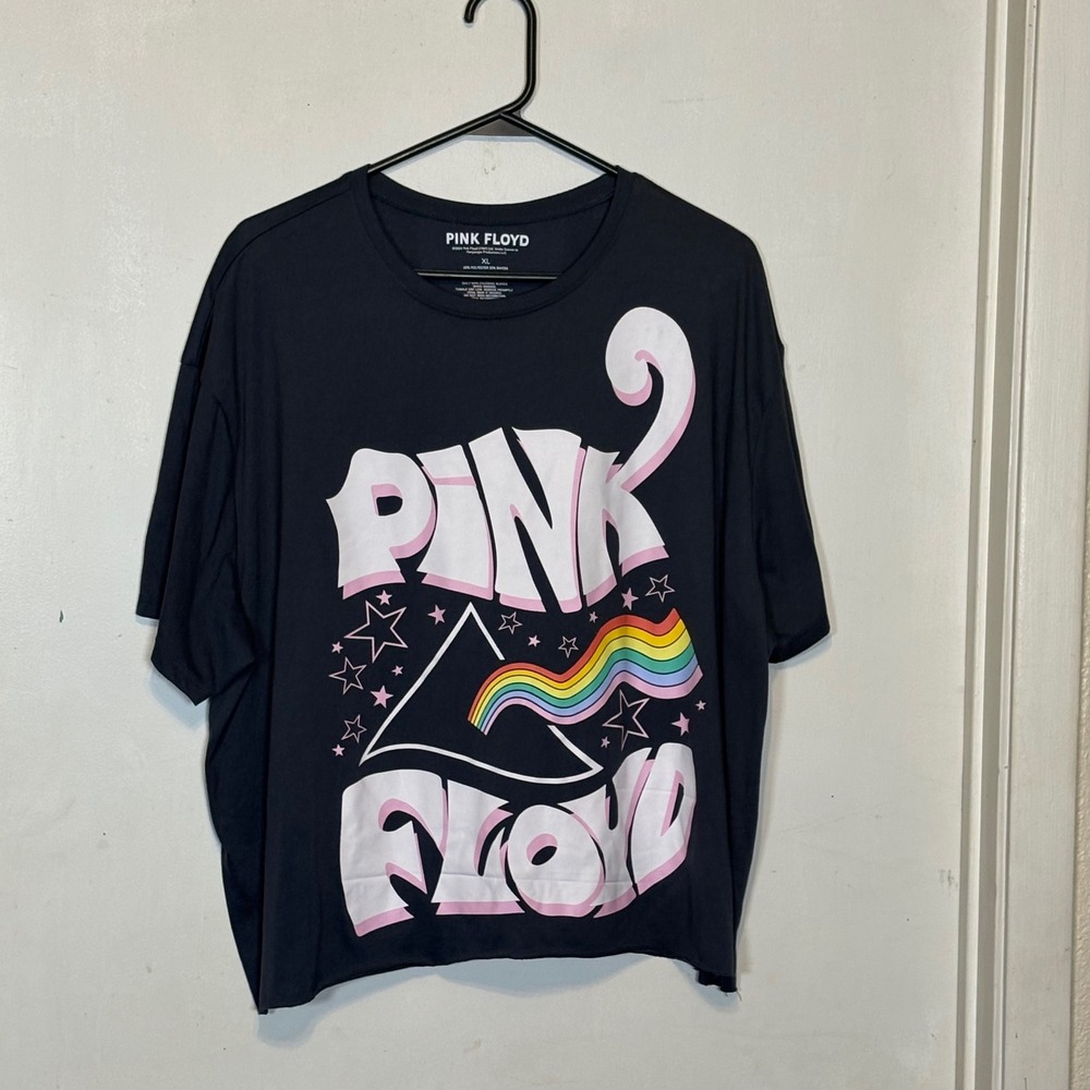 Pink Floyd Graphic T-Shirt XL Charcoal Gray Rainbow Prism Crop Top Rock Band‎